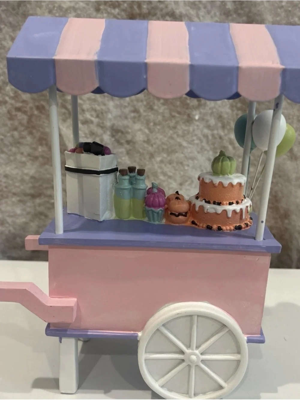 Goblins & Ghouls Pastel Pink Halloween Sweet Treat Pumpkin Cake Ice Cream Cart